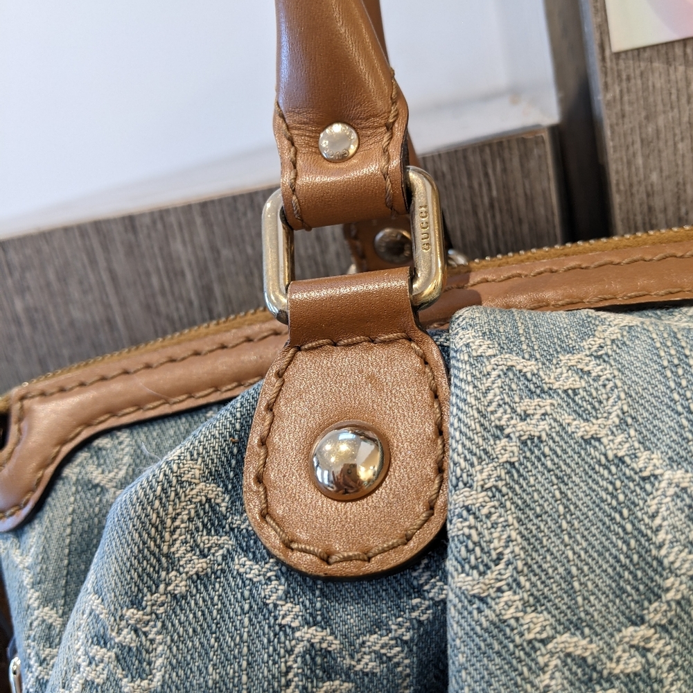 Gucci: Denim Sukey Monogram GG Logo Keychain Shoulder Bag - Picture 8 of 17